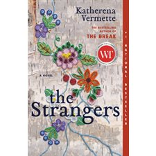 The strangers : Anglais : Paperback : Couverture souple